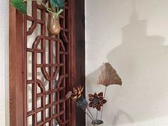 -小草屋轰趴馆别墅派对新场团建家庭聚会