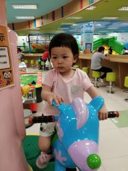 -莫莉幻想儿童乐园(武汉经开永旺店)