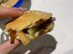 高炉烧饼-煜丰汴京烤鸭(福彩路店)