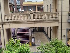 -王府井奥莱临潼小镇(临潼店)