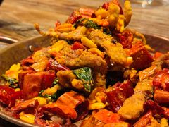 sisters秘制麻辣鸭舌-SISTERS BAR RESTAURANT川意酒馆(嘉善老市H楼店)