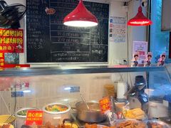 -柳州肥姨妈大骨螺蛳粉(东靖路店)