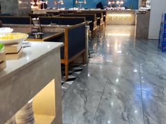 -锤头鲨毛肚海鲜烤肉自助餐厅(国购广场店)