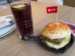 -必胜客(航洋国际店)