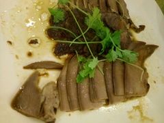 -顺峰渔港中国人的餐厅