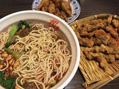 -爆炸头阿姨小四川正宗川味小吃(无任何分店)