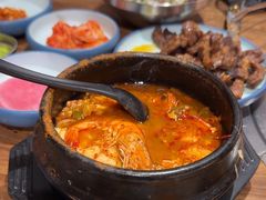 -明洞阿姨·韩式酱蟹烤肉·创意料理(三元桥店)