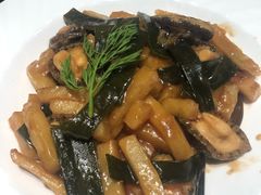 鲍鱼烧土豆-开海·红岛海鲜虾水饺(石老人店)