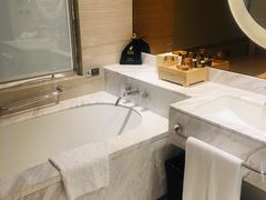 -上海中航虹桥机场泊悦酒店