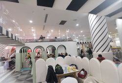 -宝燕乐园(春申店)