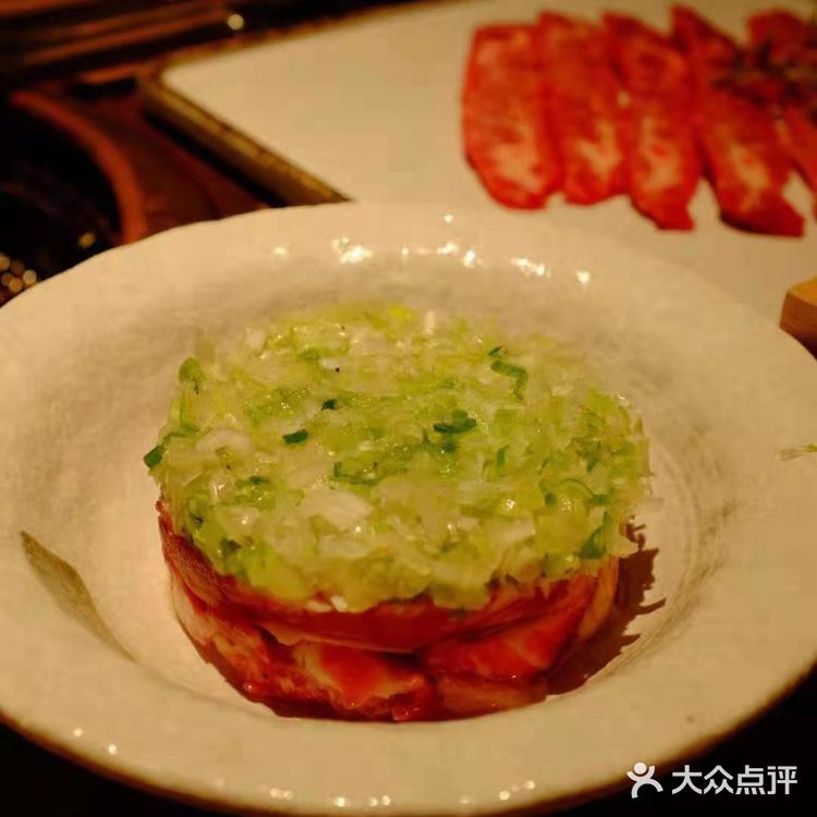 来，大口吃肉啦[调皮]