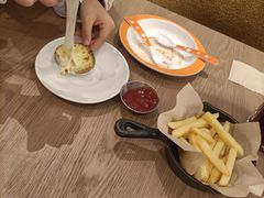 -必胜客(华都店)