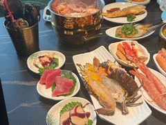 -雍容荟帝王蟹活龙虾展台自助(IFS黑金店)