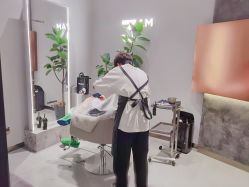 大厅-3AM HAIR SALON烫发染发接发