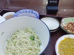 -百年老字号·观振兴蟹黄面·三虾面·苏式面(观前街富仁坊巷店)