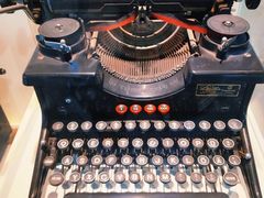 -陆汉斌打字机博物馆