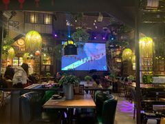-临界音乐酒馆·小龙虾·江湖菜(华熙LIVE·鱼洞店)