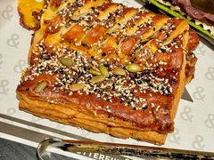 黑椒芝士香肠可颂棒-B&C黄油与面包·THE GARDEN BAKERY概念店(世纪汇店)