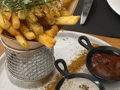 -Mark&Mars Restaurant