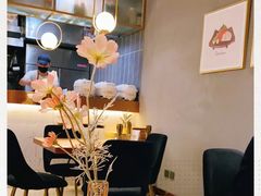 -POKEE VIA&Brunch·维娅(重庆来福士店)