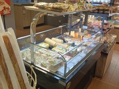 面包甜点陈列柜-85度C(上海秀沿路店)