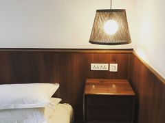 -拖板鞋咖啡旅行酒店(春熙路地铁站店)