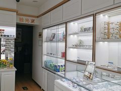 -翰佐蔡司小乐圆·依视路星趣控·暴龙眼镜折扣店