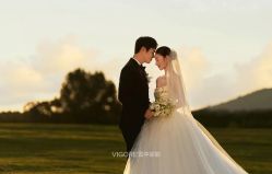 -雪中彩影婚纱摄影·微光艺术中心