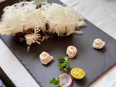 银丝香酥牛小排-东海朗廷酒店-唐阁T’ANG COURT 中餐厅