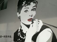 -新华里咖啡书吧(新华书店小寨店)