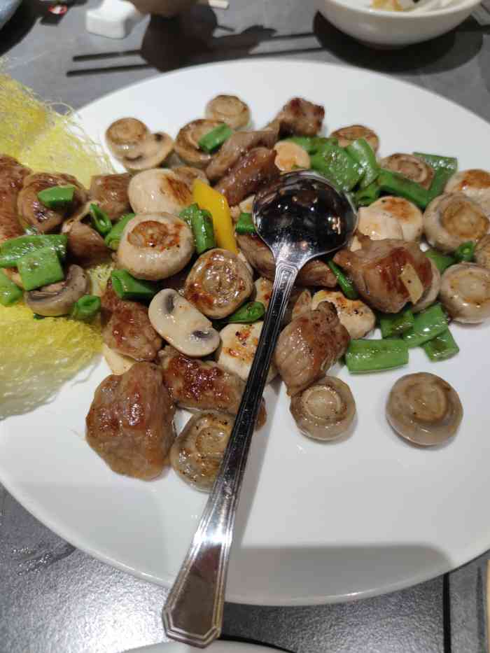 渔意如意·凯宾轩(建六店)-"就在酒店二楼,这装修跟位置都非常不错,也