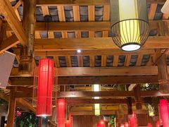 -野山舂·贵州现舂酸汤火锅(鸿通城店)