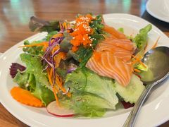 -Chom Cafe and Restaurant