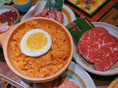 辣白菜炒饭-明洞阿姨·韩式酱蟹烤肉·创意料理(三元桥店)