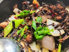 招牌茶树菇鸡煲-清真巴爷香辣鸡煲(秦州店)