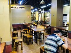大堂-帖老大羊肉汤烩面烧烤(康复后街总店)