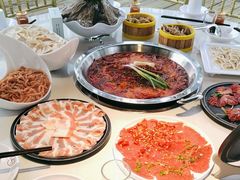 -茅草房·河畔园林火锅