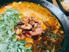 -八月美食小馆(银泰城总店)