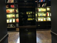 -钟书阁(松江泰晤士小镇店)