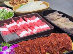 -宽板凳老灶火锅(台湾街店)