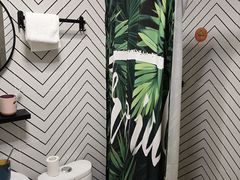 -上海泊客小栈(虹桥娄山关路地铁站店)
