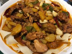 新疆大盘鸡-新疆巴州金丝特餐厅(大钟寺店)