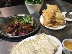 -胡须佬鸡煲四季火锅店(石厦西村直营店)