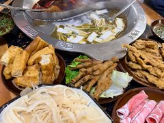 -重庆故事姊妹老火锅(财经学院店)