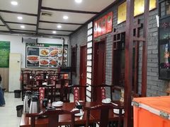 -湖南人家湘菜馆(镇江路店)