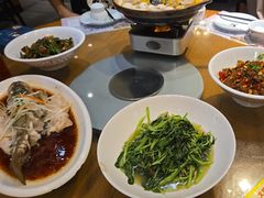 -黄泥岗·地道湖北菜(奥特莱斯店)