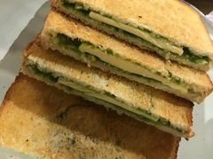 土司-HELLO 27 意面·沙拉·帕尼尼