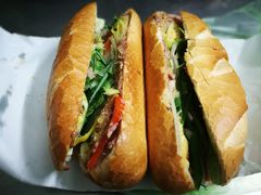 -Bánh Mì Huynh Hoa
