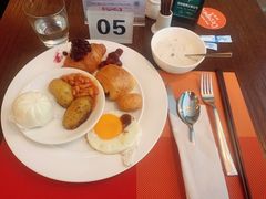 -广州天河希尔顿酒店