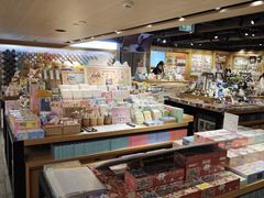 -猫的天空之城概念书店(苏州诚品店)